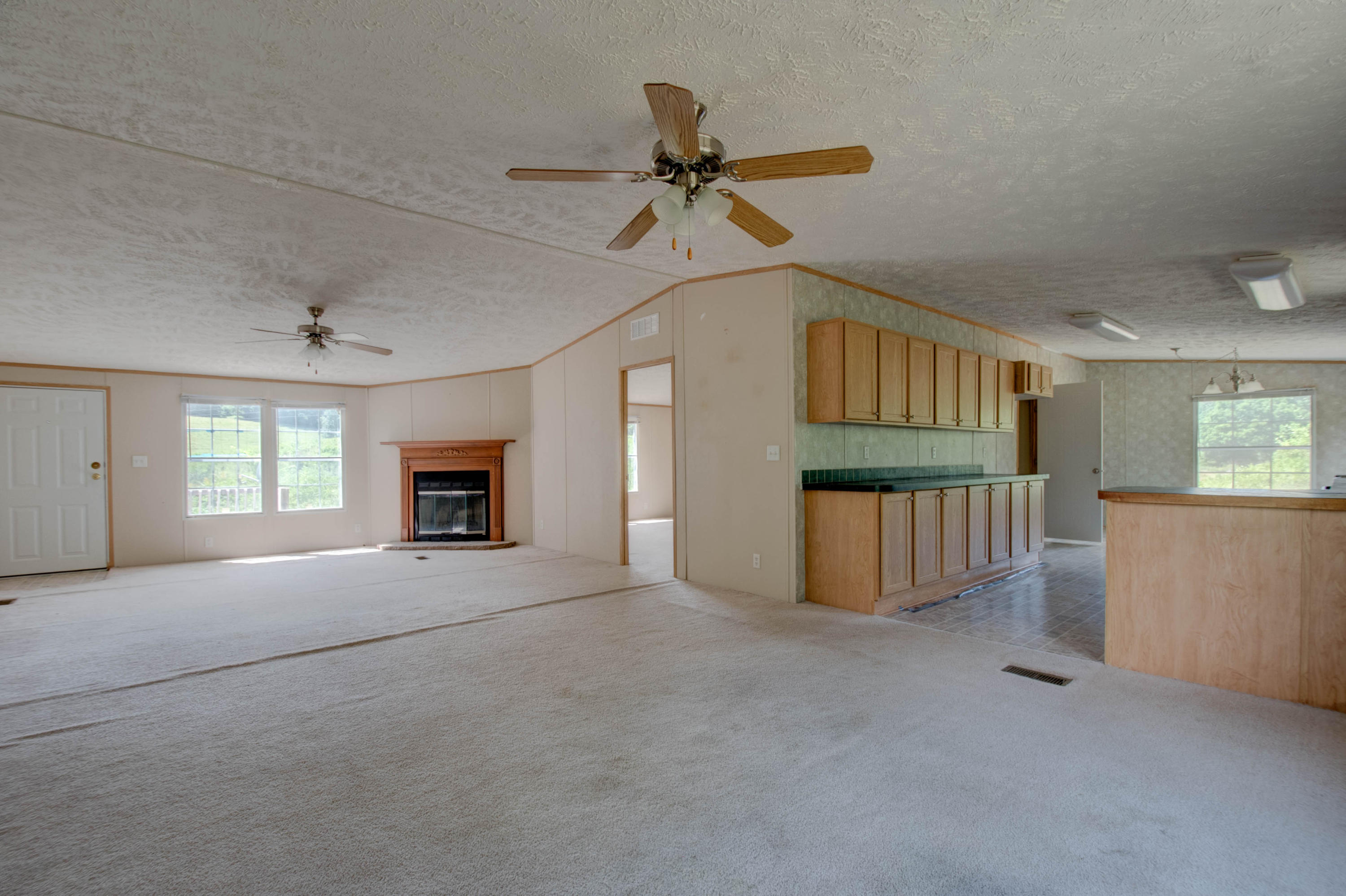 216 Sugar Hollow Road Bean Station, TN 37708 - Photo 4 of 21 4