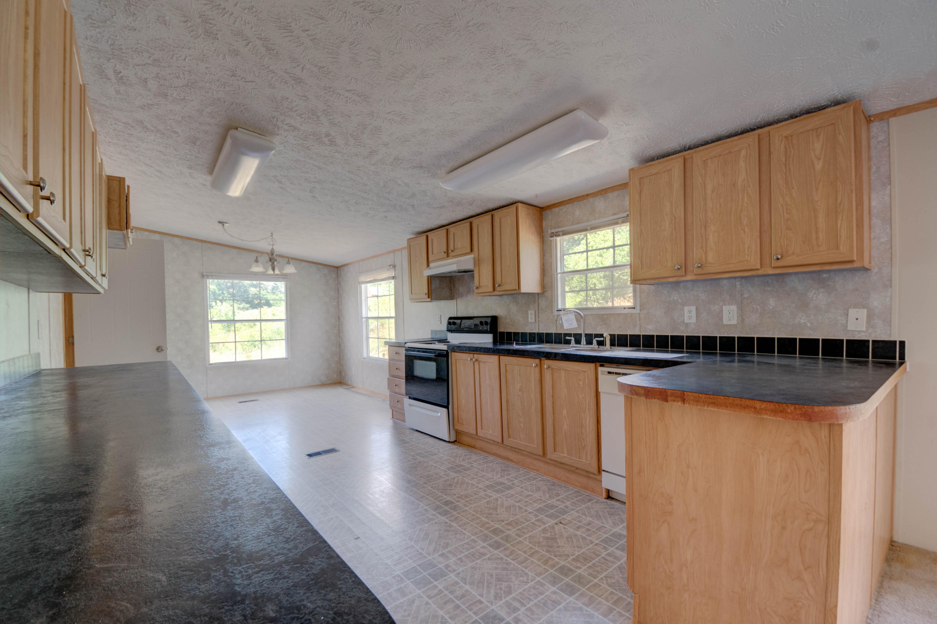 216 Sugar Hollow Road Bean Station, TN 37708 - Photo 5 of 21 5