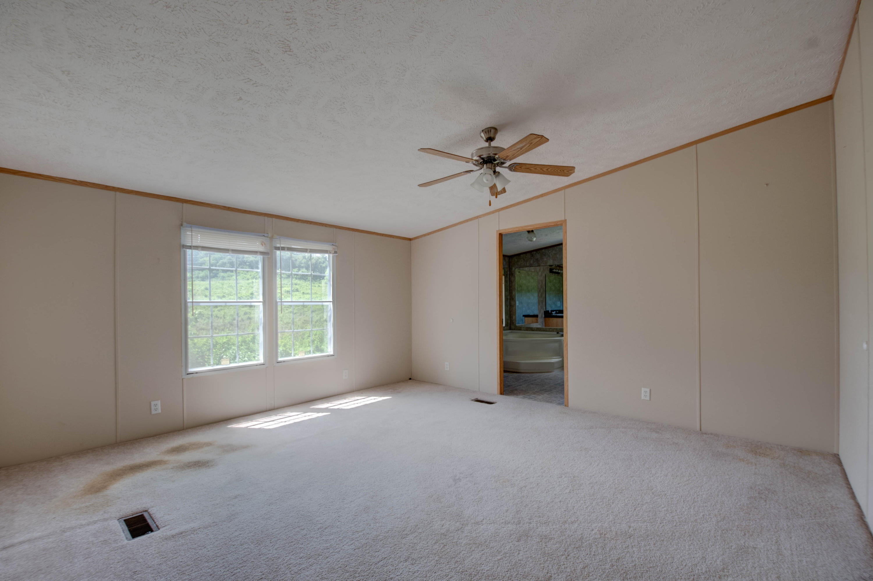 216 Sugar Hollow Road Bean Station, TN 37708 - Photo 9 of 21 9