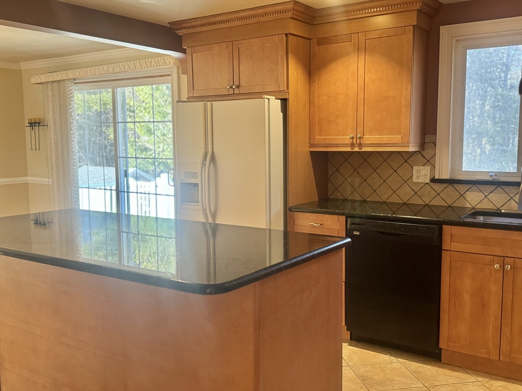 27 Sandy Ridge Circle Sharon, MA 02067 - Photo 10 of 17