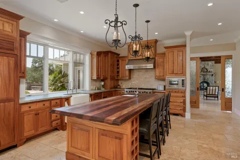 $1,360,000 | 8601 East Potter Valley Road, Potter Valley, CA 95469