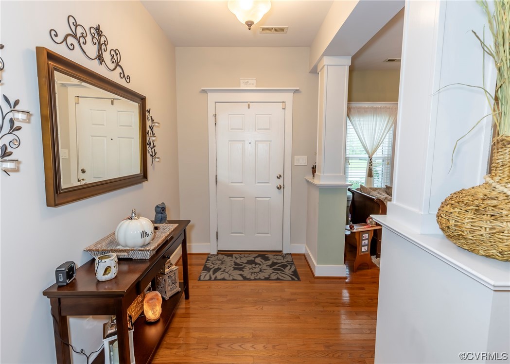 337 Shelton Place Aylett, VA 23009 - Photo 12 of 34 a living room with furniture