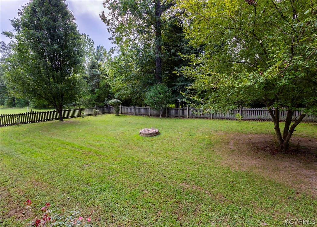 337 Shelton Place Aylett, VA 23009 - Photo 9 of 34 a view of a field with a tree