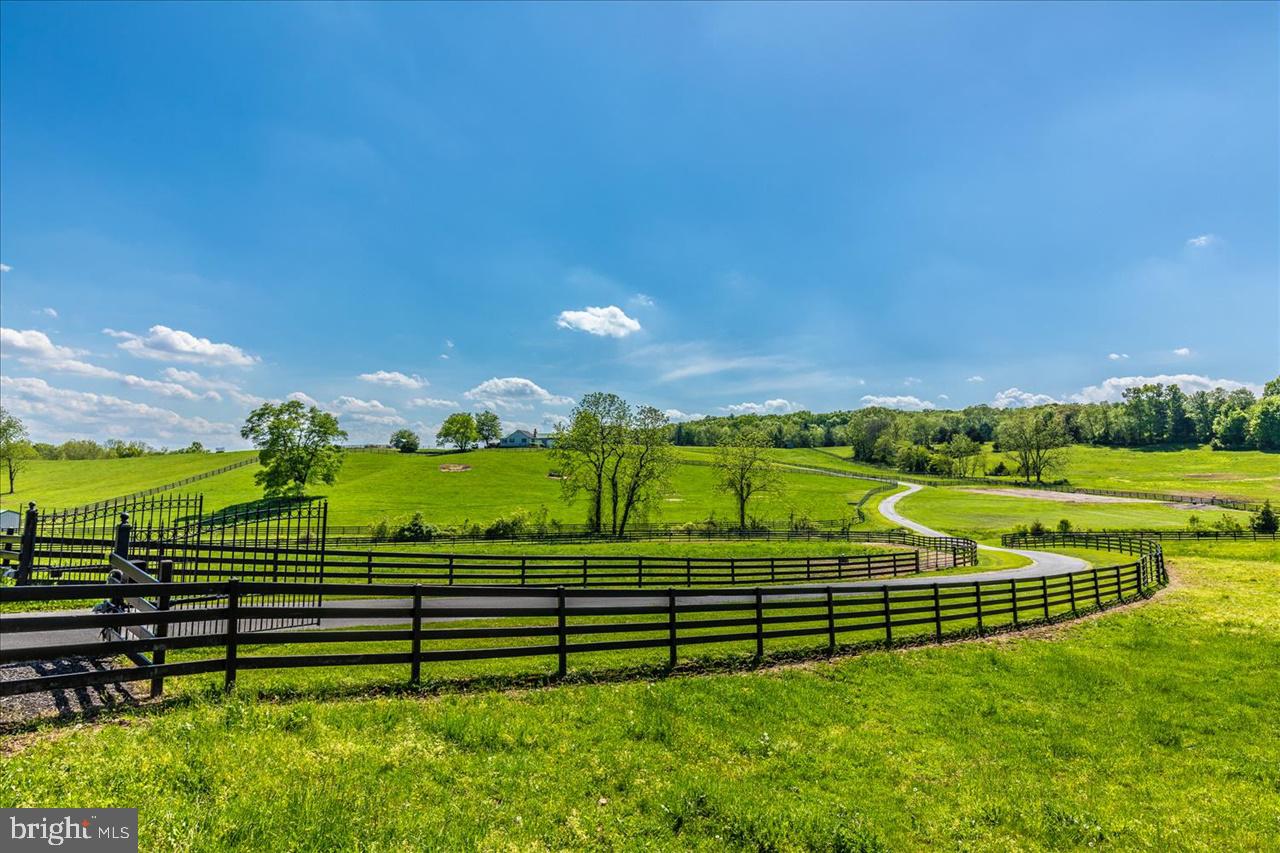 2833 Kump Station Road Taneytown, MD 21787 - Photo 3 of 68 Gallery Image 3