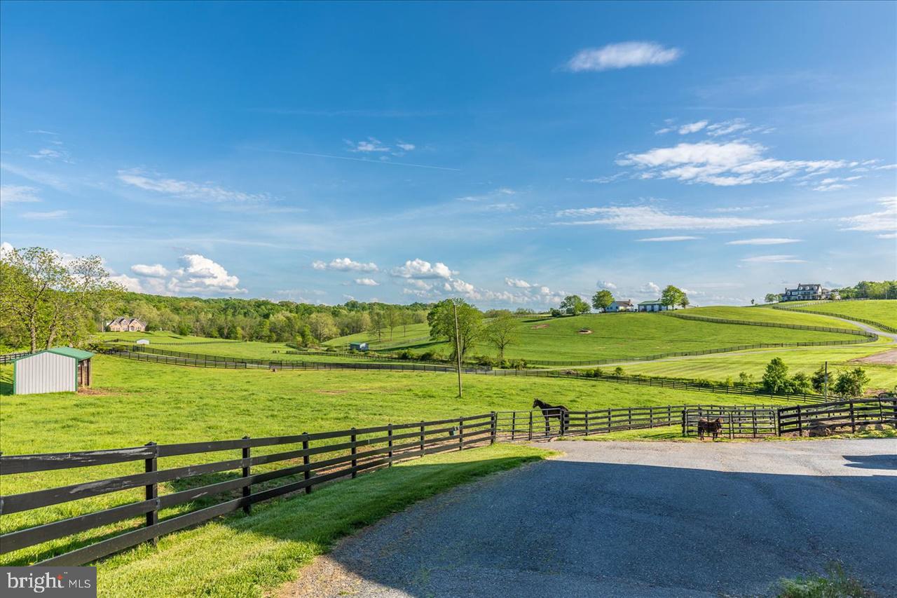 2833 Kump Station Road Taneytown, MD 21787 - Photo 26 of 68 Gallery Image 26