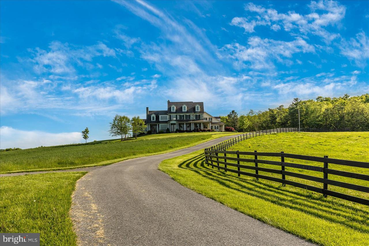 2833 Kump Station Road Taneytown, MD 21787 - Photo 4 of 68 Gallery Image 4