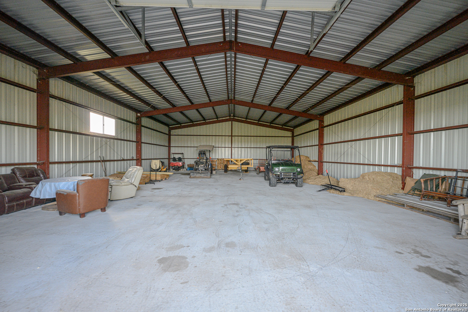 1061 County Road 156 Kenedy, TX 78119 - Photo 22 of 34 a view of garage