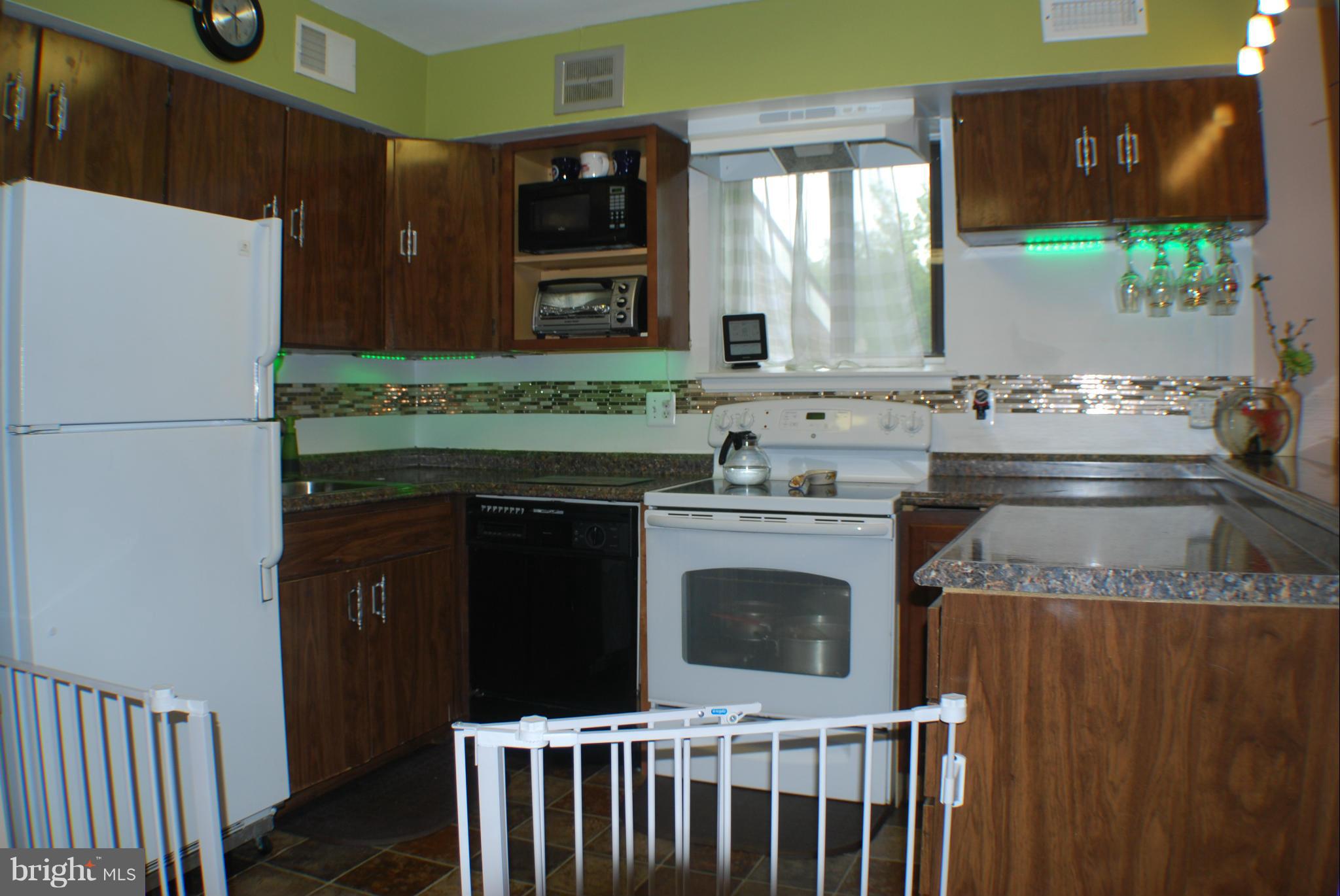 3228 Spartan Road, Unit 62 Olney, MD 20832 - Photo 19 of 19 Kitchen