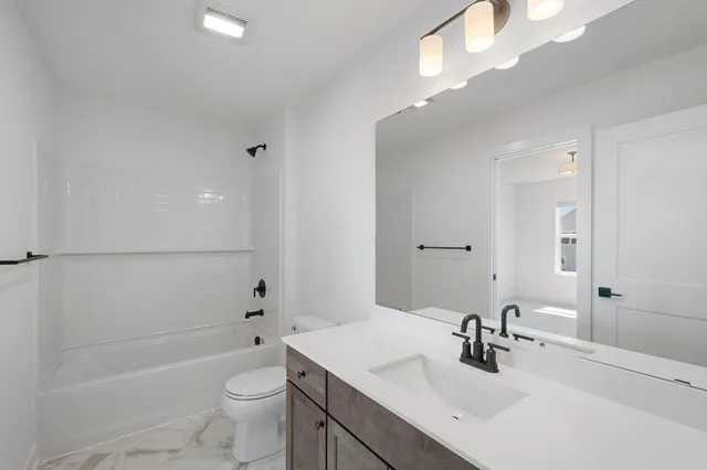 $4,500 | 11851 35th Street North, Lake Elmo, MN 55042