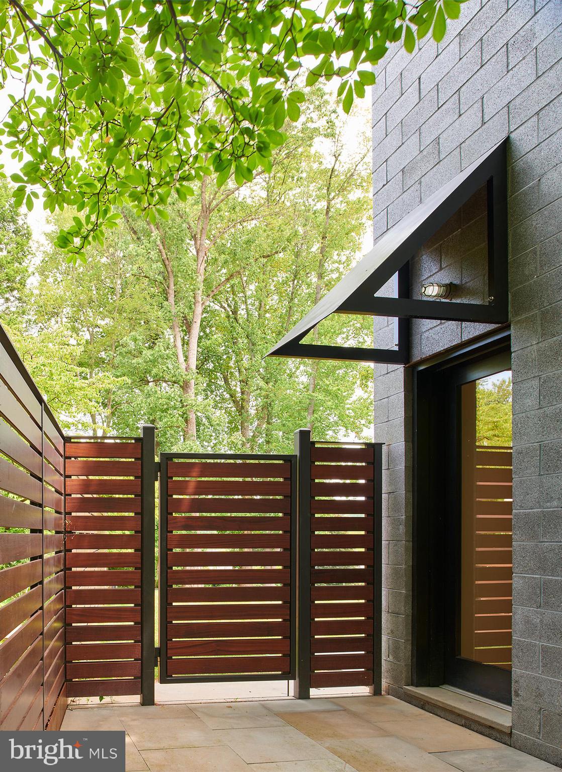 9119 Levelle Drive Chevy Chase, MD 20815 - Photo 35 of 48 a view of outdoor space and deck