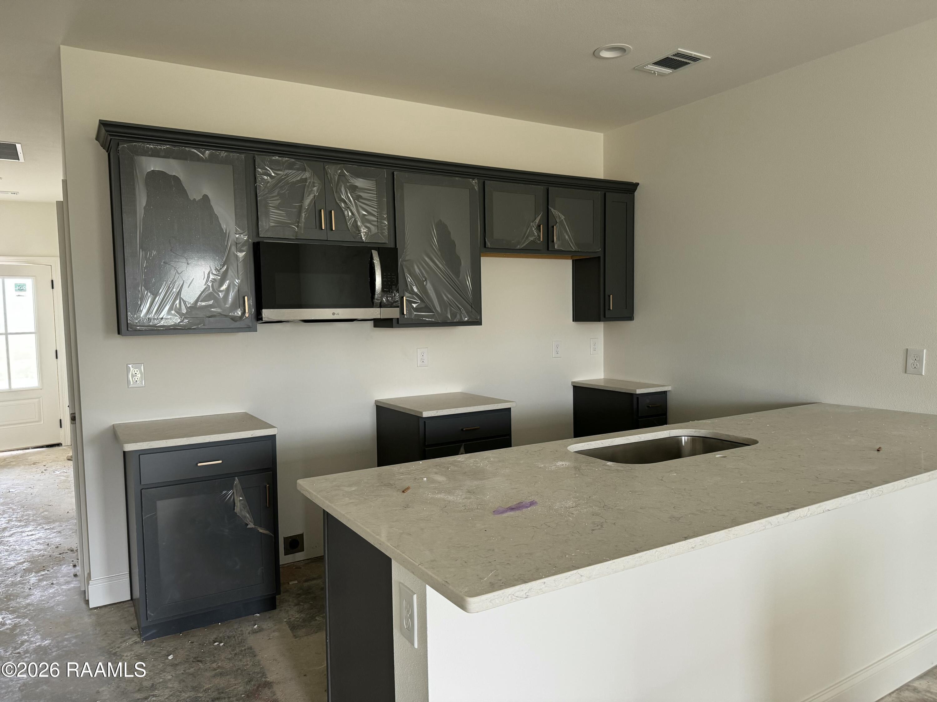 105 Maplebrook Broussard, LA 70518 - Photo 4 of 9 IMG_7860