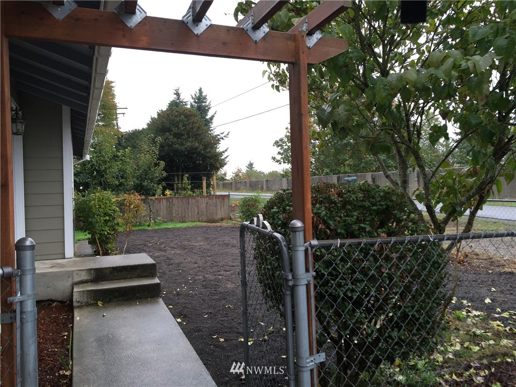 2300 High Avenue Northeast Renton, WA 98056 - Photo 8 of 16 Gallery Image 8