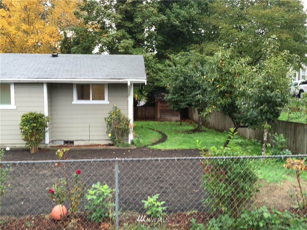 2300 High Avenue Northeast Renton, WA 98056 - Photo 9 of 16 Gallery Image 9