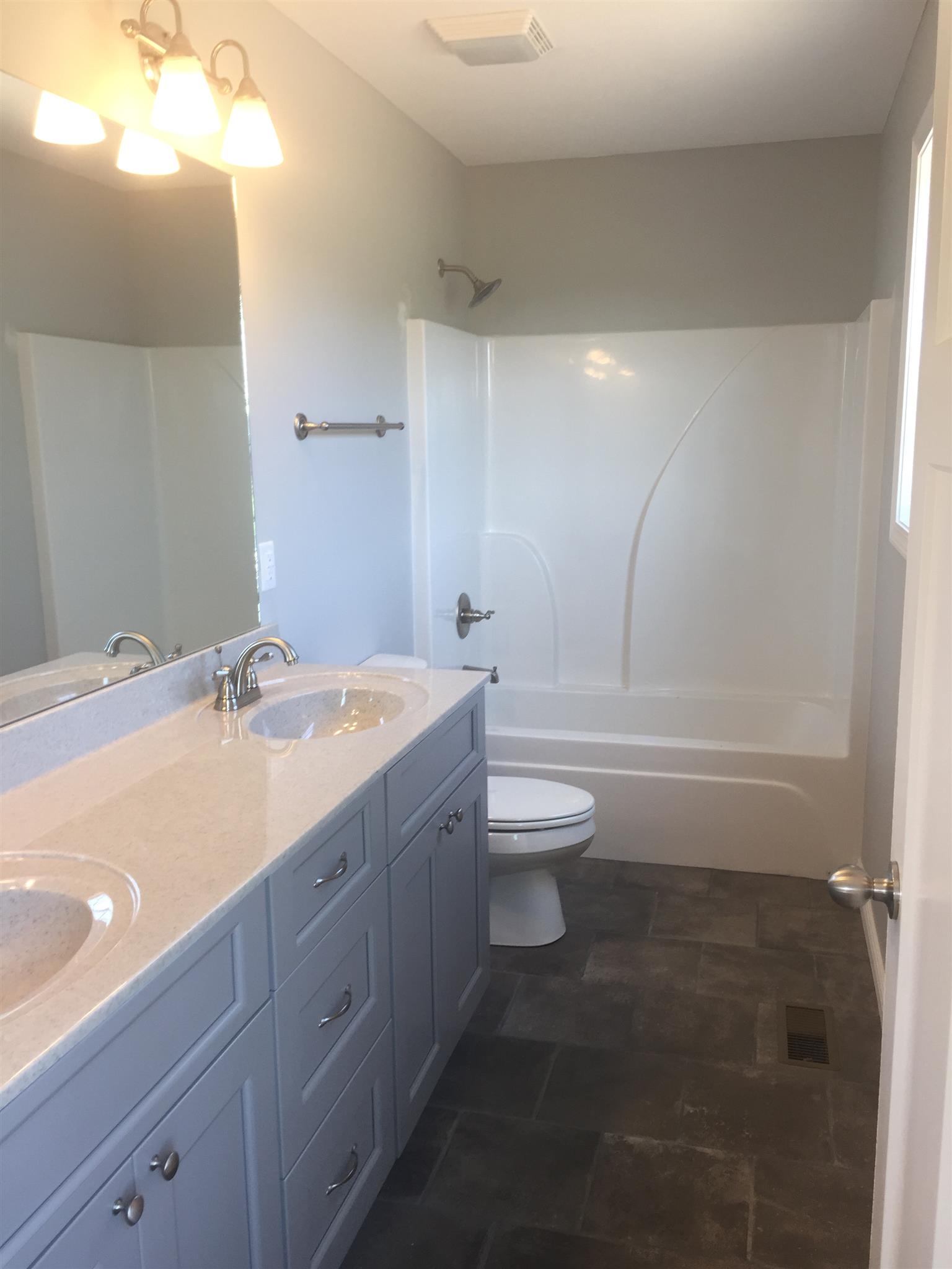 1466 East Ab Wade Road Portland, TN 37148 - Photo 7 of 7 Master bath