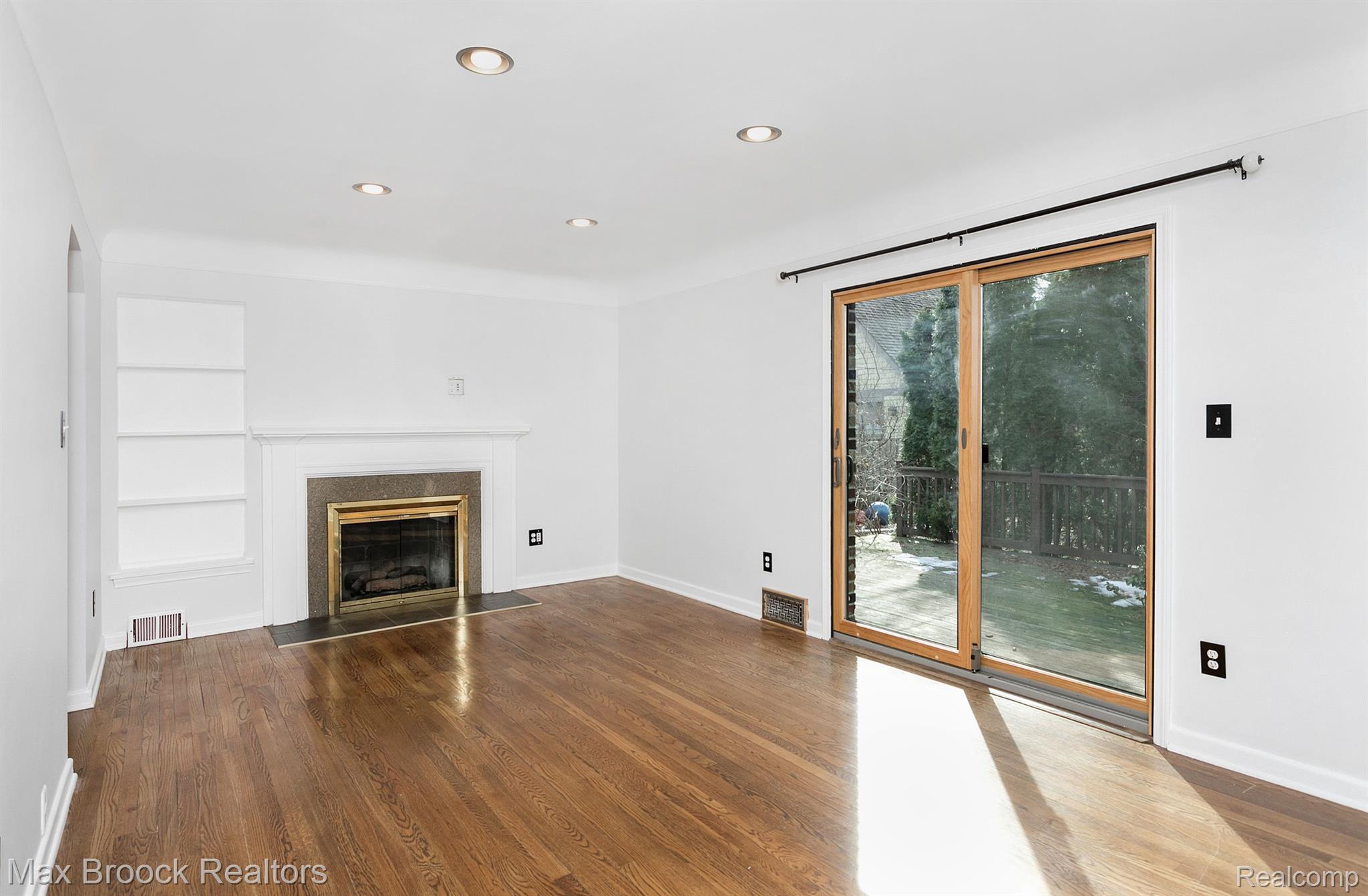 2456 Pembroke Road Birmingham, MI 48009 - Photo 4 of 24 Gallery Image 4