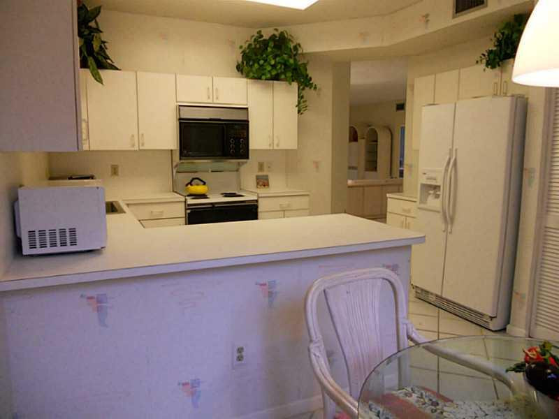 6675 Montego Bay Boulevard, Unit C Boca Raton, FL 33433 - Photo 13 of 30 Kitchen
