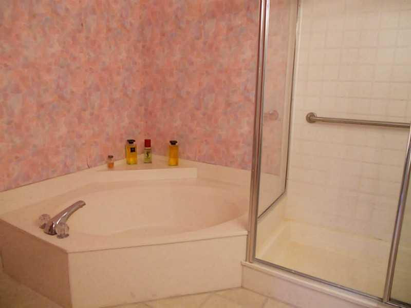 6675 Montego Bay Boulevard, Unit C Boca Raton, FL 33433 - Photo 19 of 30 Bathroom Master