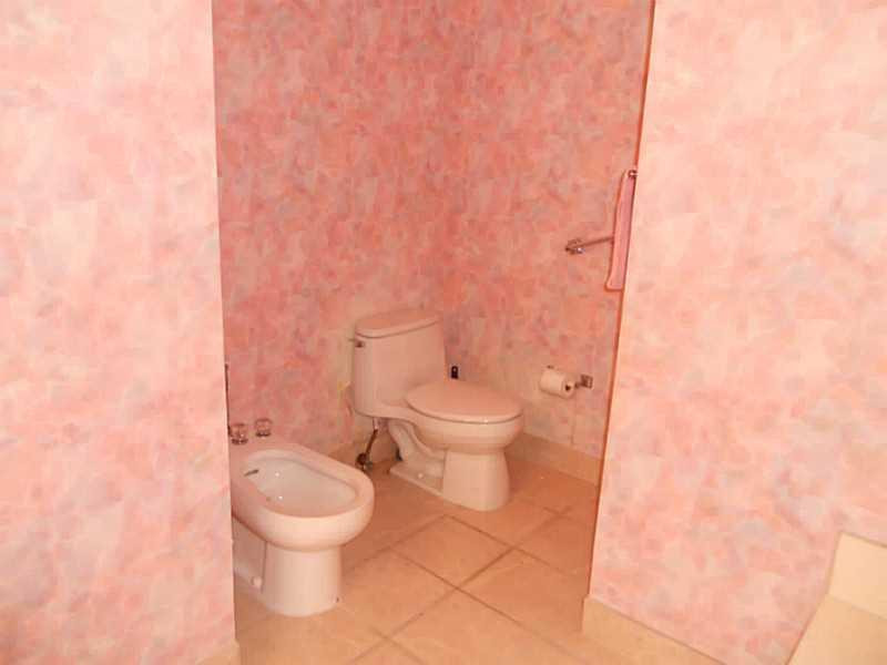 6675 Montego Bay Boulevard, Unit C Boca Raton, FL 33433 - Photo 20 of 30 Bathroom Master