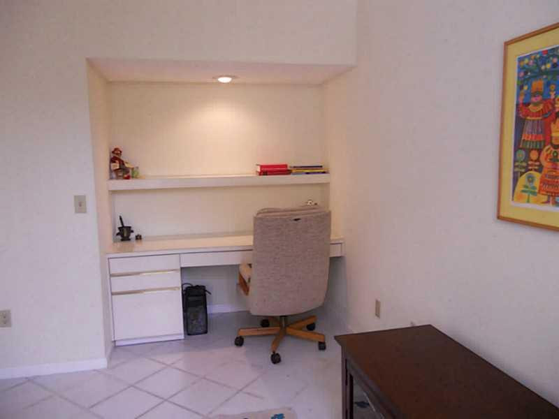 6675 Montego Bay Boulevard, Unit C Boca Raton, FL 33433 - Photo 23 of 30 Den/Family/Great Room