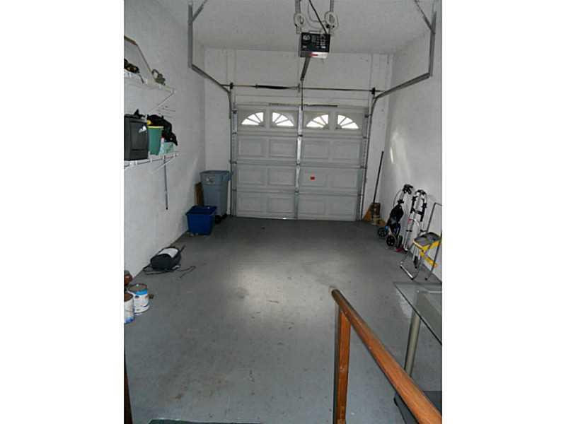 6675 Montego Bay Boulevard, Unit C Boca Raton, FL 33433 - Photo 25 of 30 Parking Lot/Garage