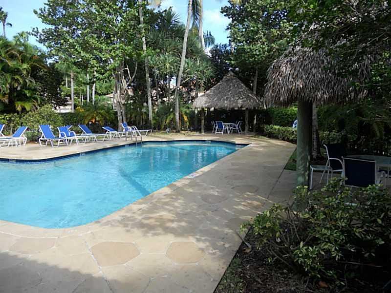 6675 Montego Bay Boulevard, Unit C Boca Raton, FL 33433 - Photo 28 of 30 Pool