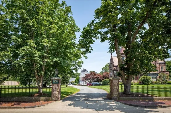 $4,500 | 364 Bellevue Avenue, Newport, RI 02840