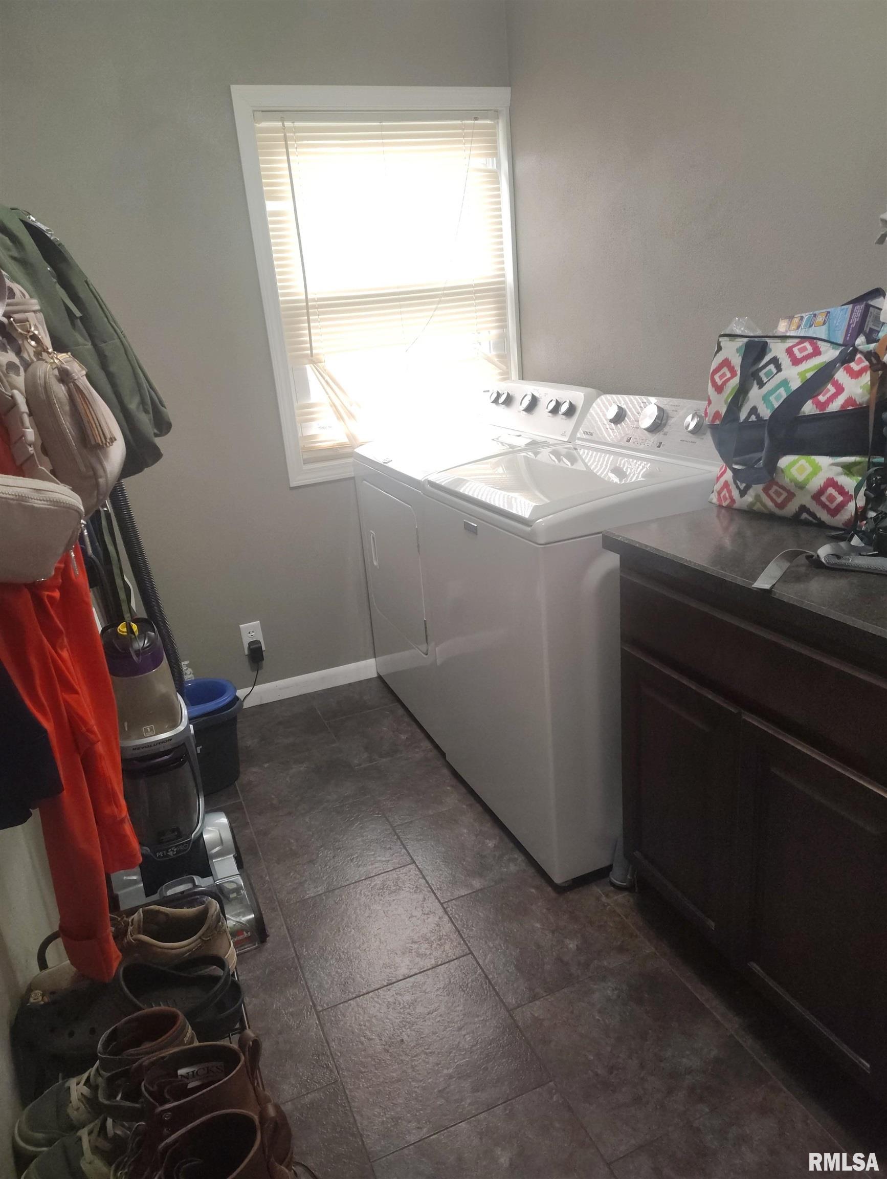 362 East Ash Street Canton, IL 61520 - Photo 19 of 56