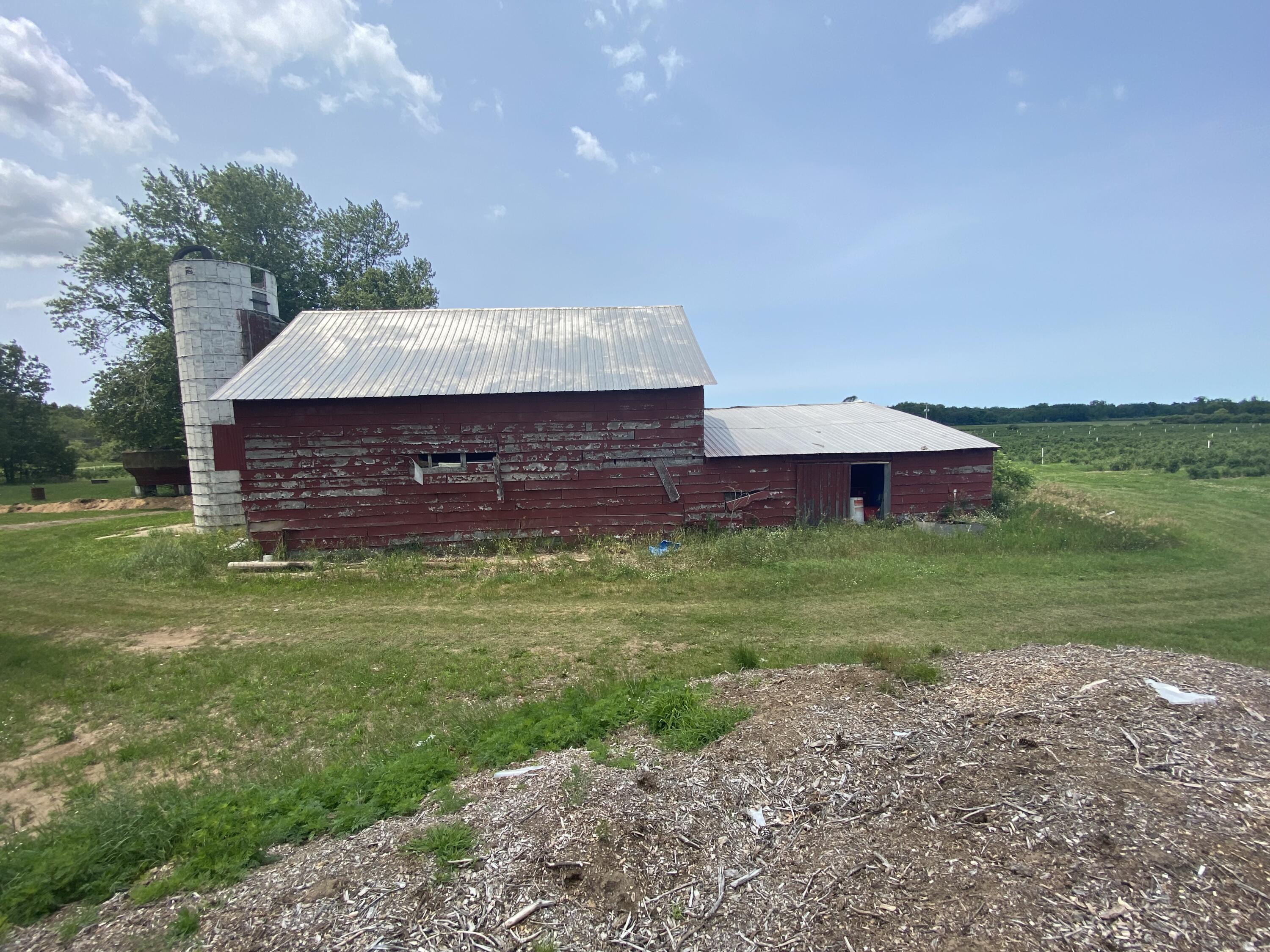 1718 West Winston Road Rothbury, MI 49452 - Photo 23 of 29 IMG_3183