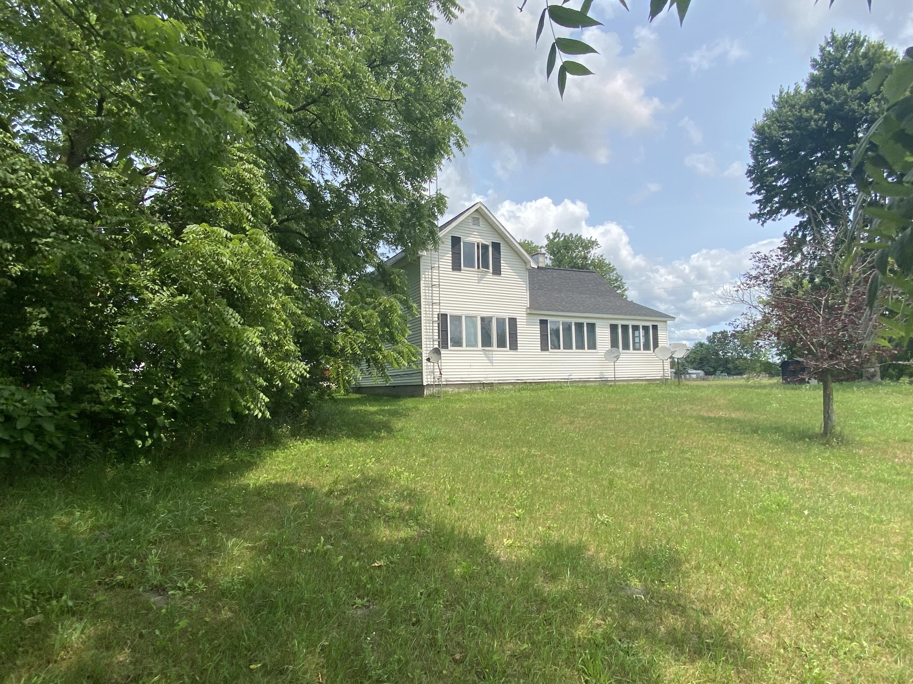 1718 West Winston Road Rothbury, MI 49452 - Photo 9 of 29 IMG_3192