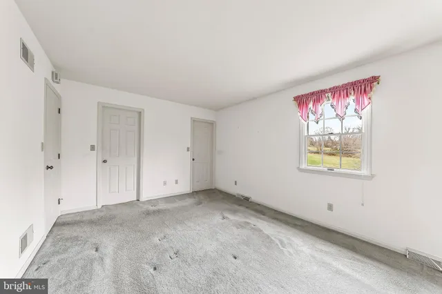 a view of empty room