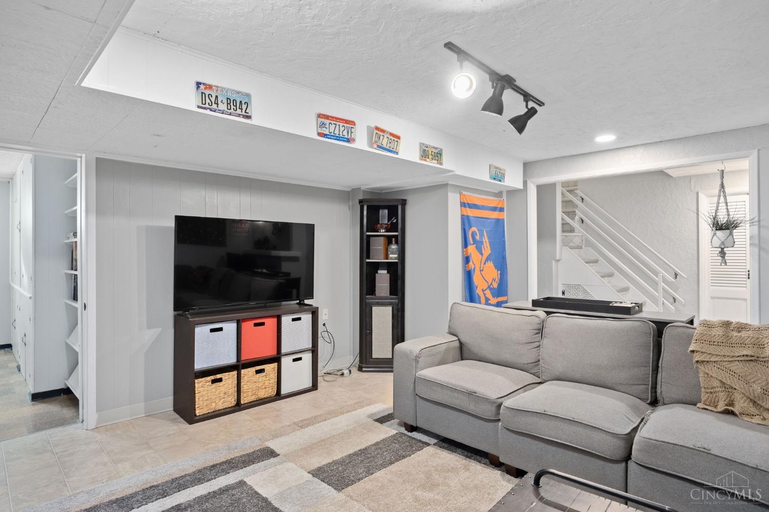 3129 Dickinson Road Cincinnati, OH 45211 - Photo 24 of 37 Gallery Image 24