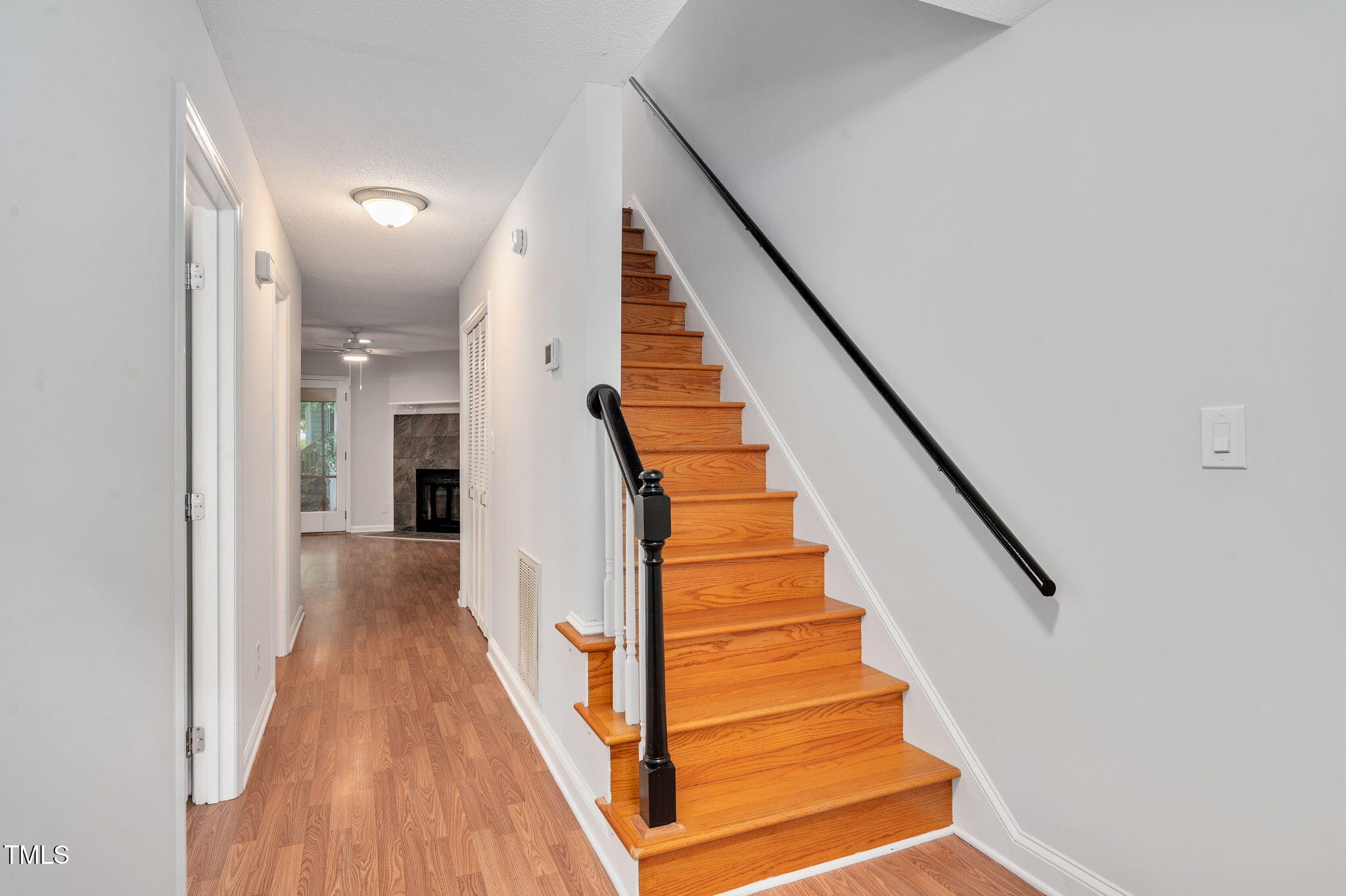 503 Oak Run Drive Raleigh, NC 27606 - Photo 3 of 19 503 Oak Run Drive_JRKnowles_Photography_