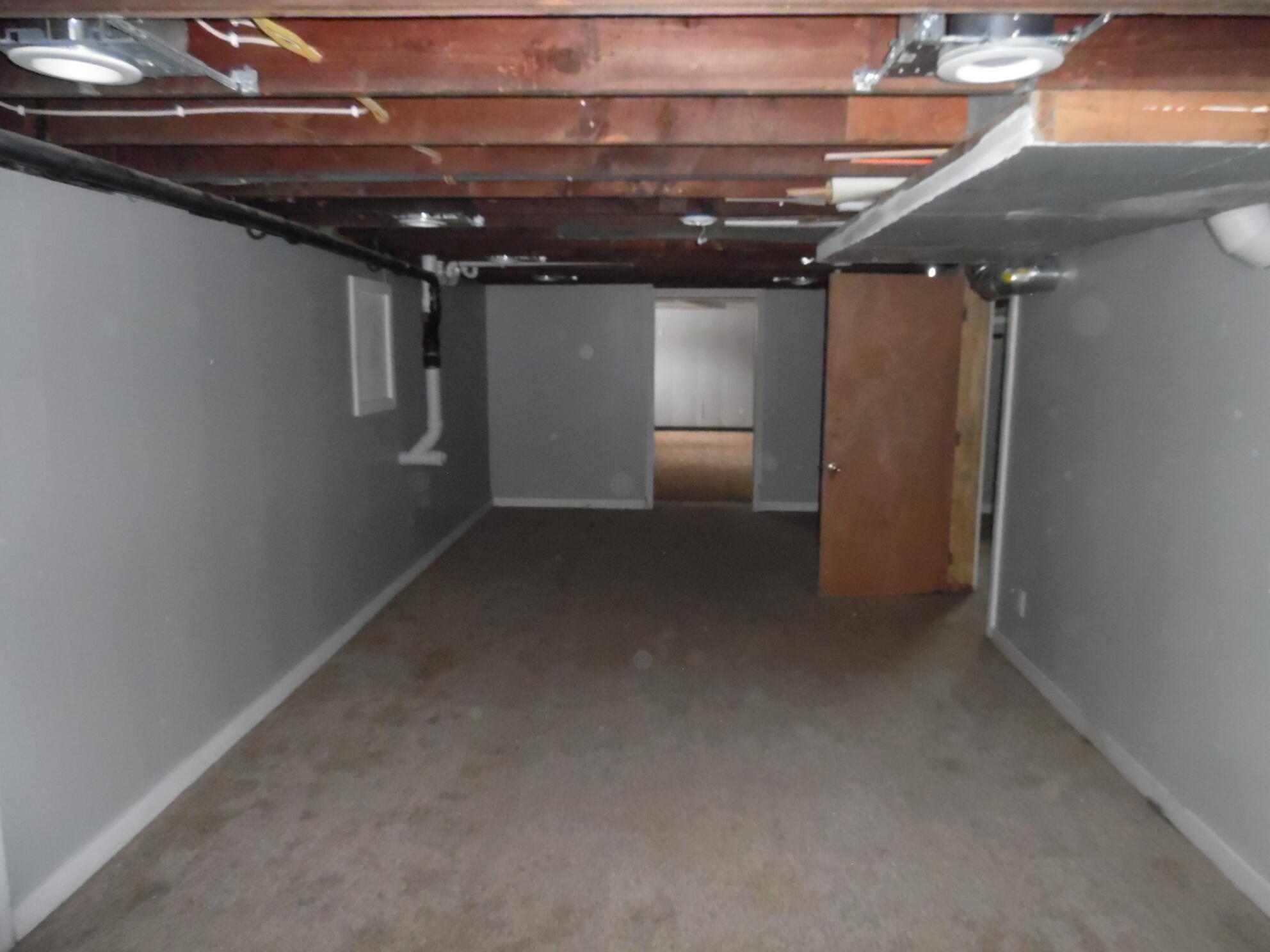 813 West Division Road De Motte, IN 46310 - Photo 18 of 20 a view of an empty room