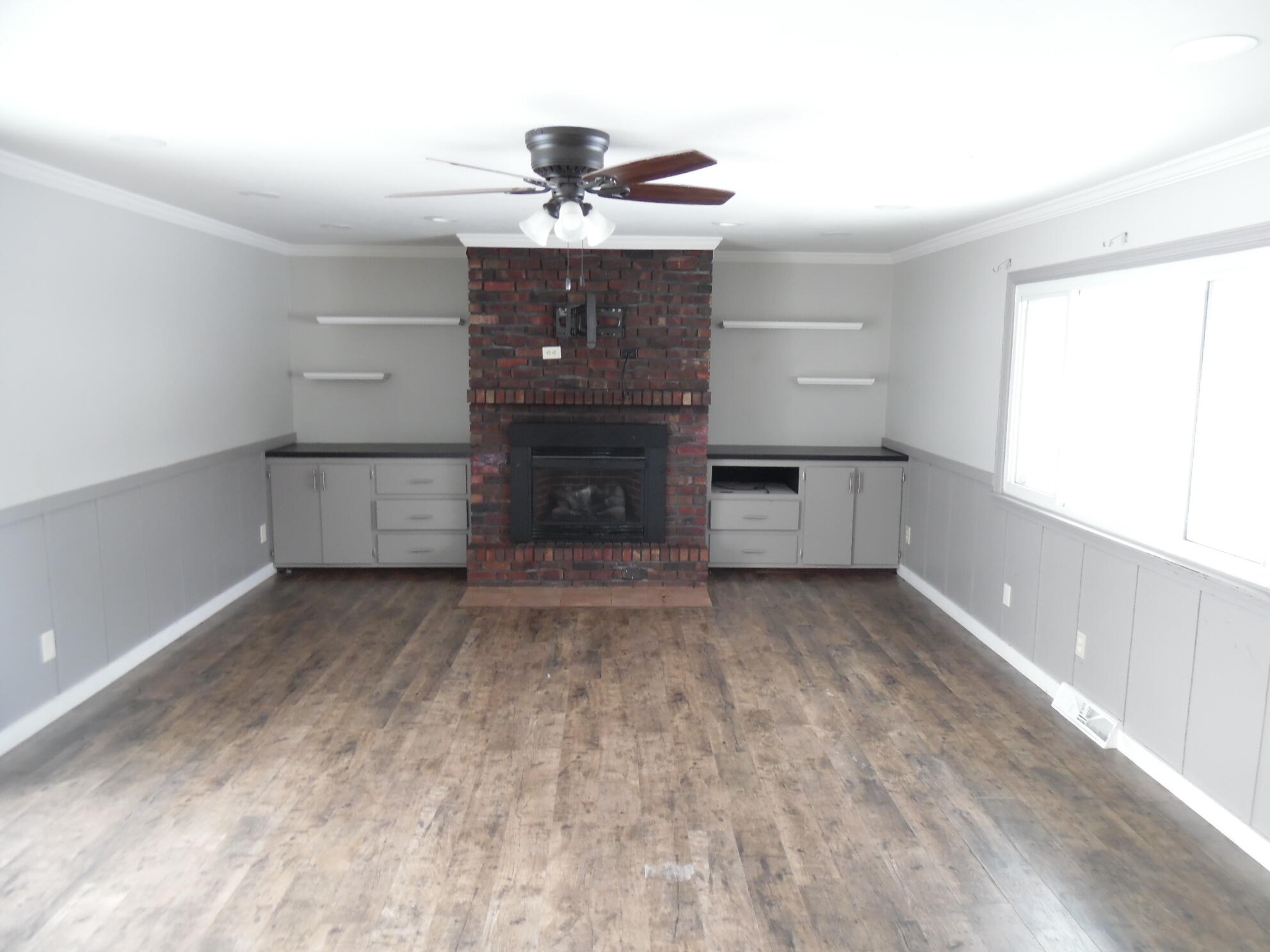 813 West Division Road De Motte, IN 46310 - Photo 9 of 20