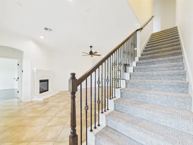 a view of entryway and hall