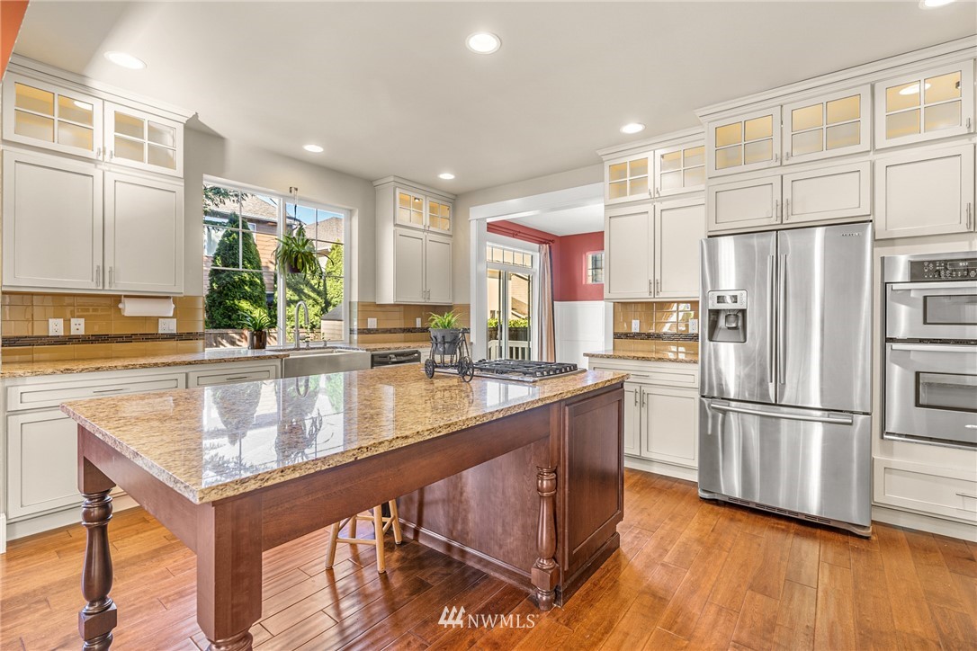 18532 39th Drive Southeast Bothell, WA 98012 - Photo 9 of 27 Gallery Image 9