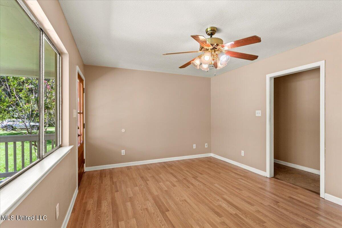 26290 Wolf Creek Road Kiln, MS 39556 - Photo 13 of 40 11-Living Room