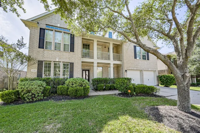 $470,000 | 13112 Hampton Bay Drive, Pearland, TX 77584