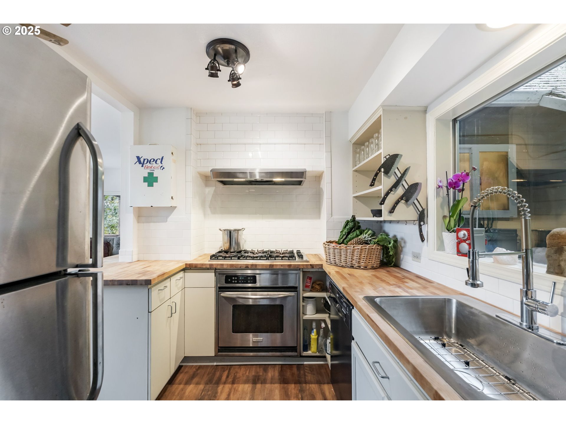 8821 Northwest Springville Road Portland, OR 97231 - Photo 7 of 47 Gallery Image 7