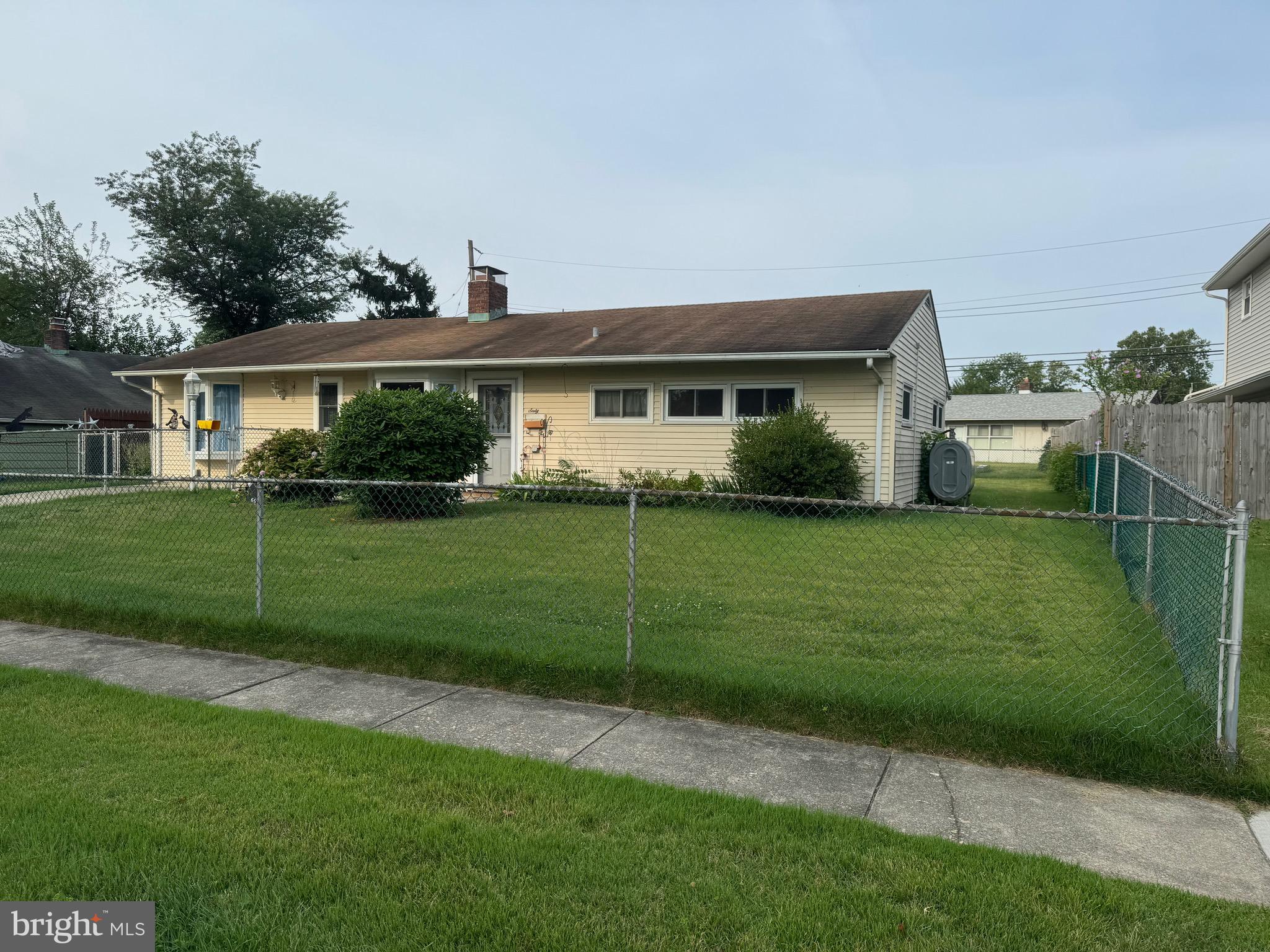 69 Oldbrook Road Levittown, PA 19057 - Photo 1 of 6