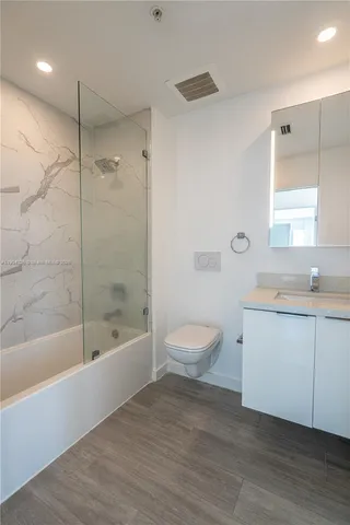 $2,850 | 8425 Crespi Boulevard, Unit 404, Miami Beach, FL 33141