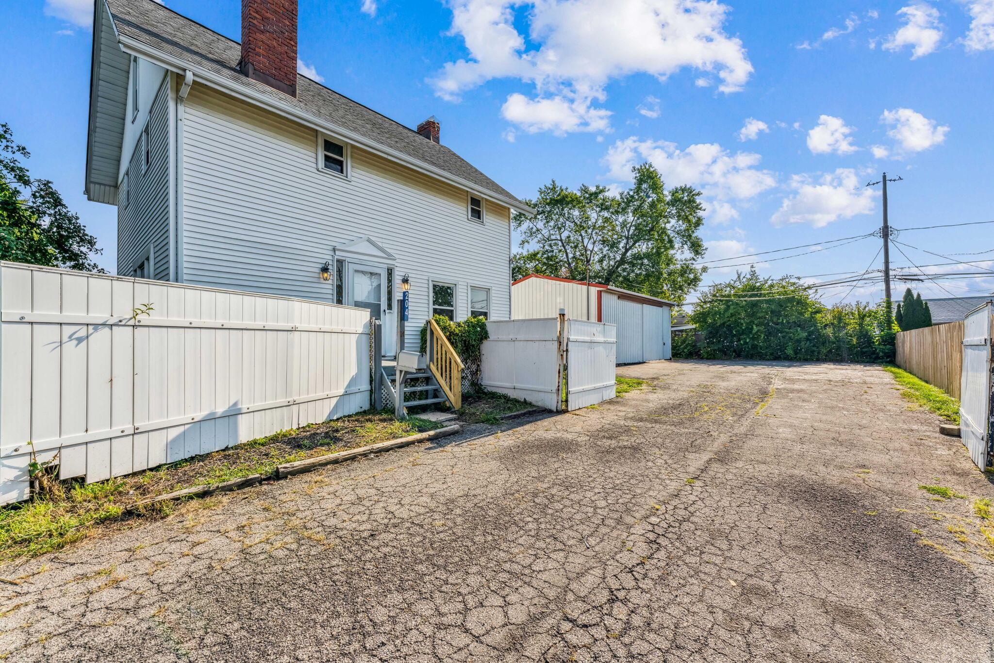 204 Hilliard Rome Road Columbus, OH 43228 - Photo 1 of 50 1-web-or-mls-204-hilliard-rome-rd