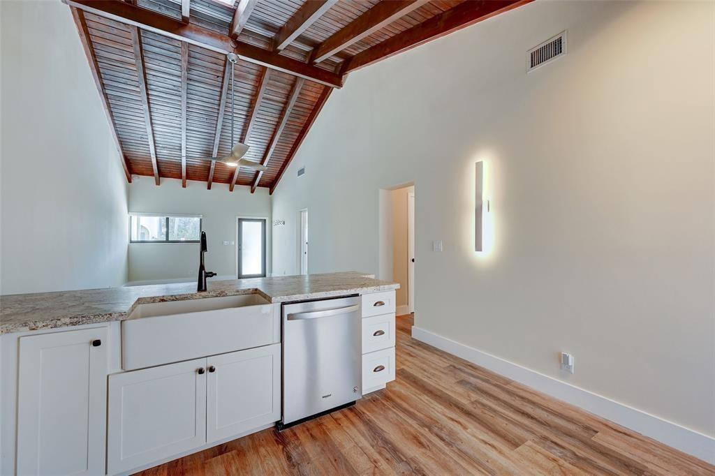 321 Jackson Street, Unit 5 Hollywood, FL 33019 - Photo 17 of 36 Photo 17