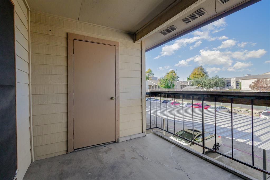 12480 Abrams Road, Unit 723 Dallas, TX 75243 - Photo 17 of 19 a view of a balcony