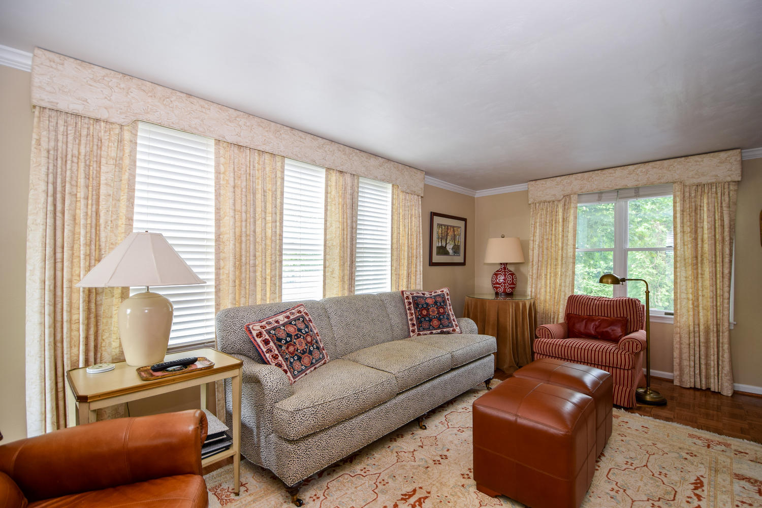 802 Cherrywood Road Salem, VA 24153 - Photo 3 of 23 802 Cherrywood Rd Salem VA-large-003-2-u