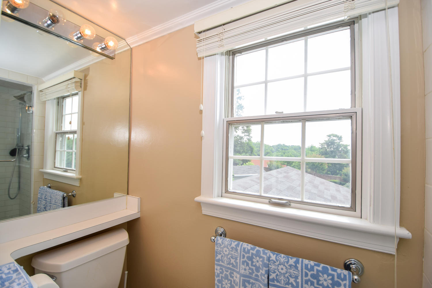 802 Cherrywood Road Salem, VA 24153 - Photo 10 of 23 802 Cherrywood Rd Salem VA-large-010-11-