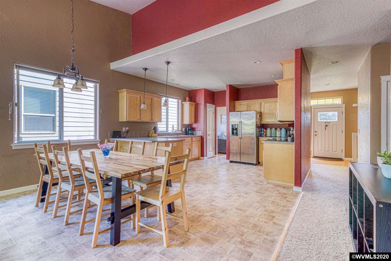 886 Helmick Road Monmouth, OR 97361 - Photo 6 of 35