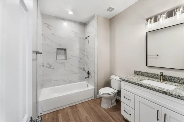 $1,625 | 5101 Rue Street, Unit B, Houston, TX 77033