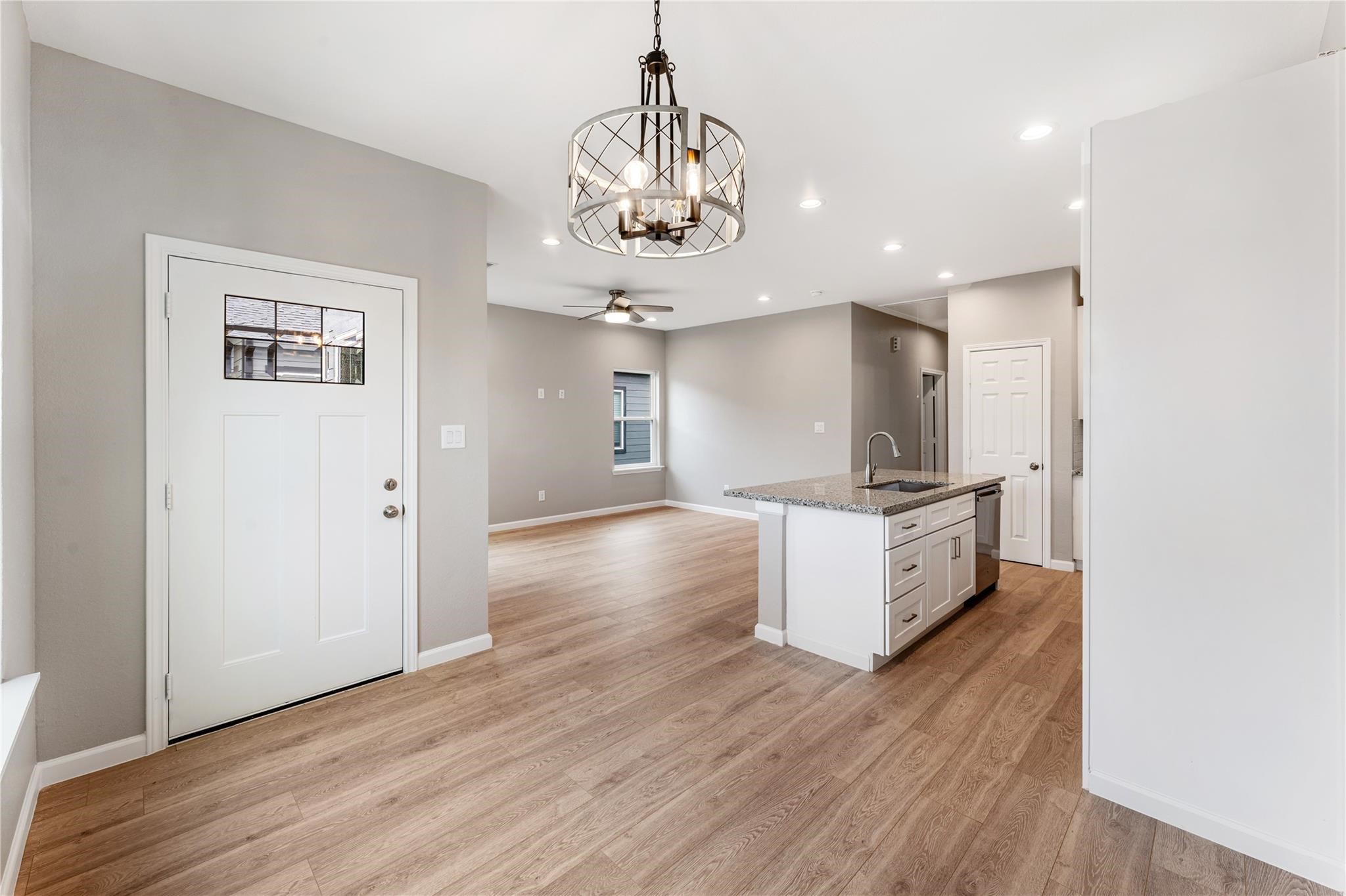 5101 Rue Street, Unit B Houston, TX 77033 - Photo 4 of 24