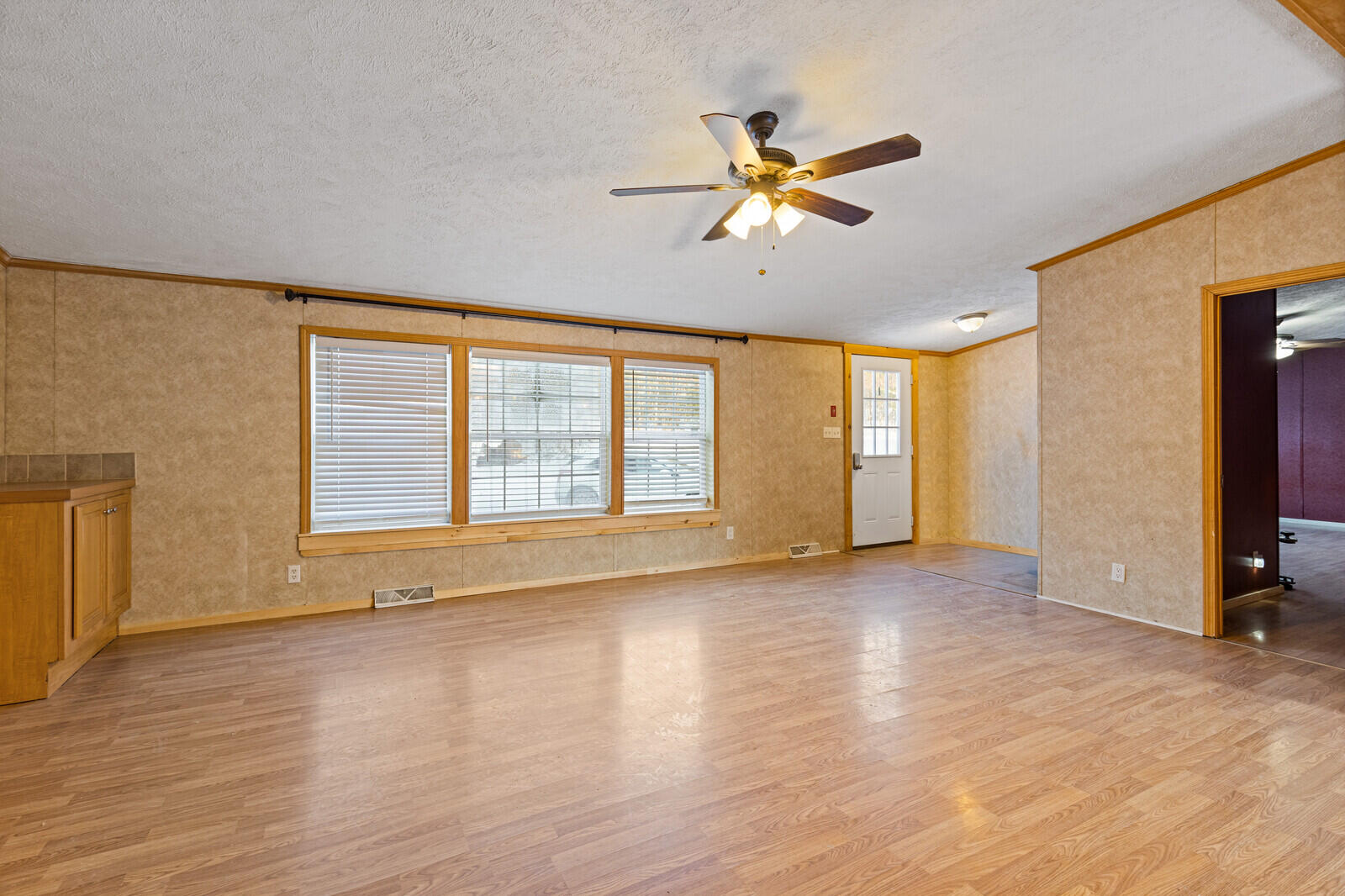 134 Wyman Road Winslow, ME 04901 - Photo 5 of 27 Entry
